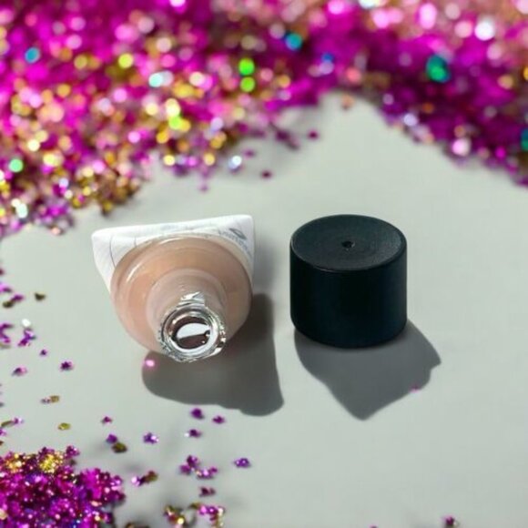 Dwtn Paris Eyeshadow (Rose Gold) Deluxe Mini - Picture 2 of 2